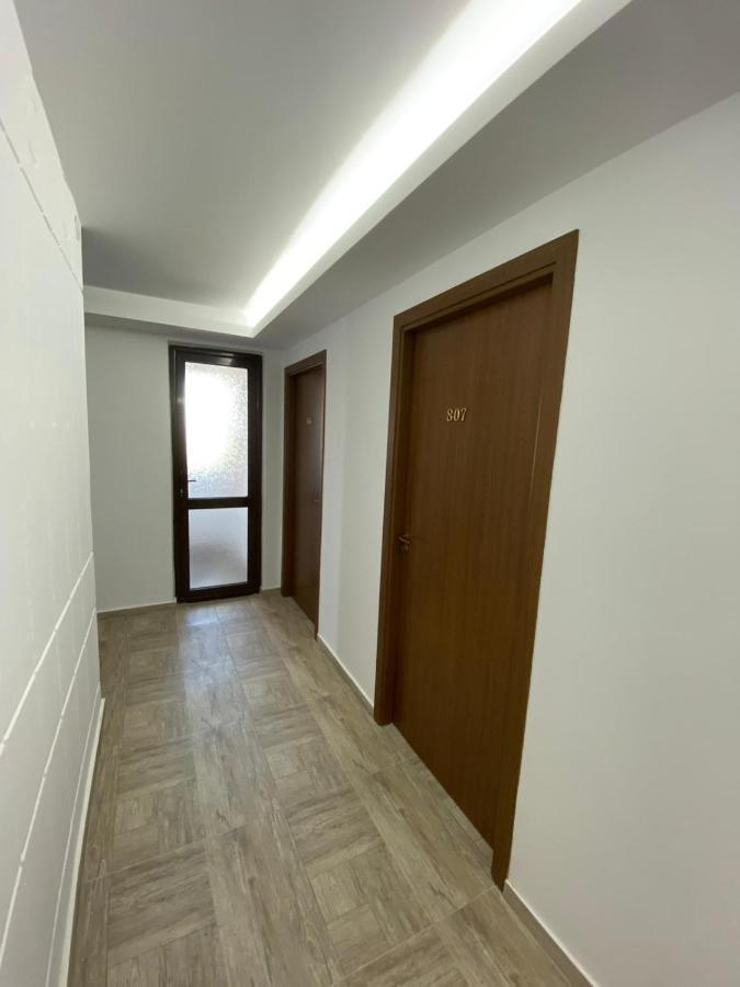 Hotel Gorj Zsilvásárhely Kültér fotó