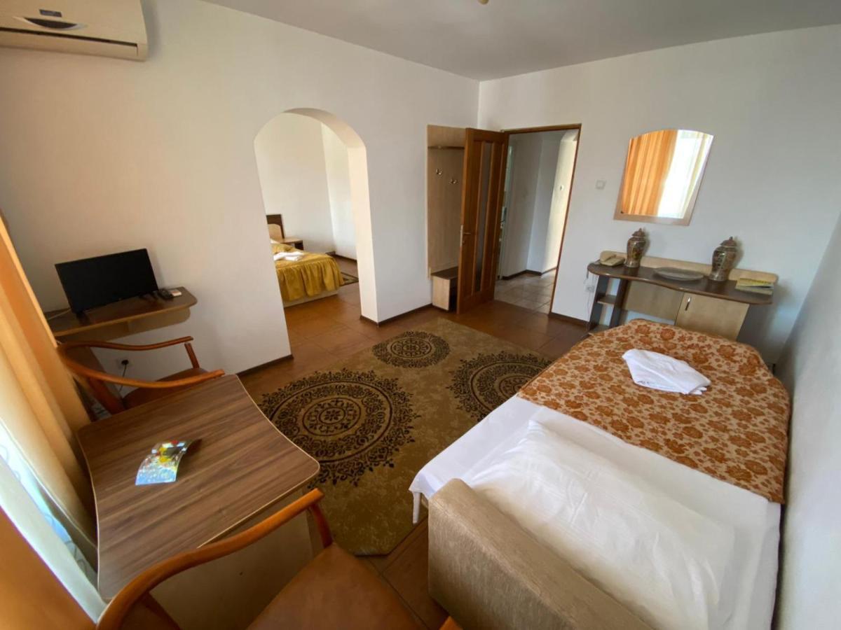 Hotel Gorj Zsilvásárhely Kültér fotó