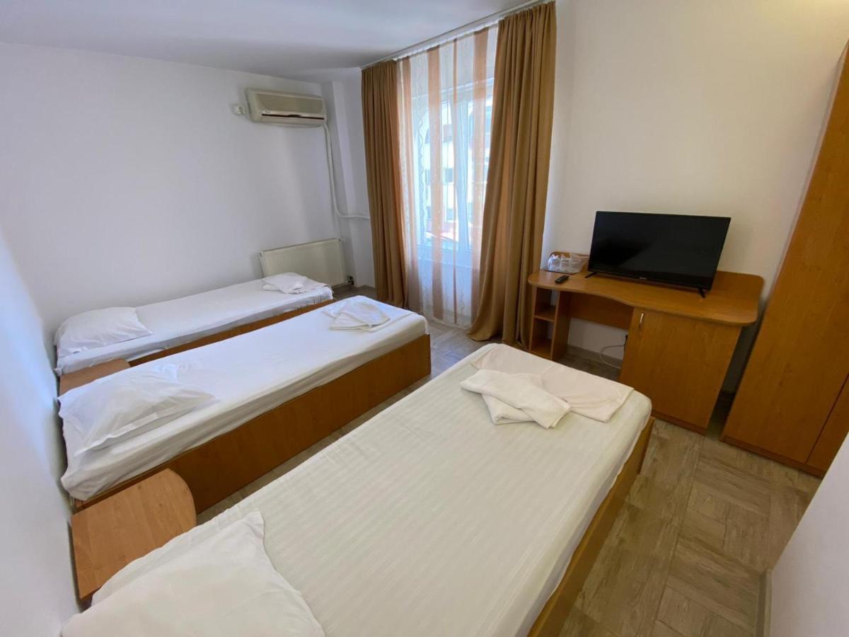 Hotel Gorj Zsilvásárhely Kültér fotó