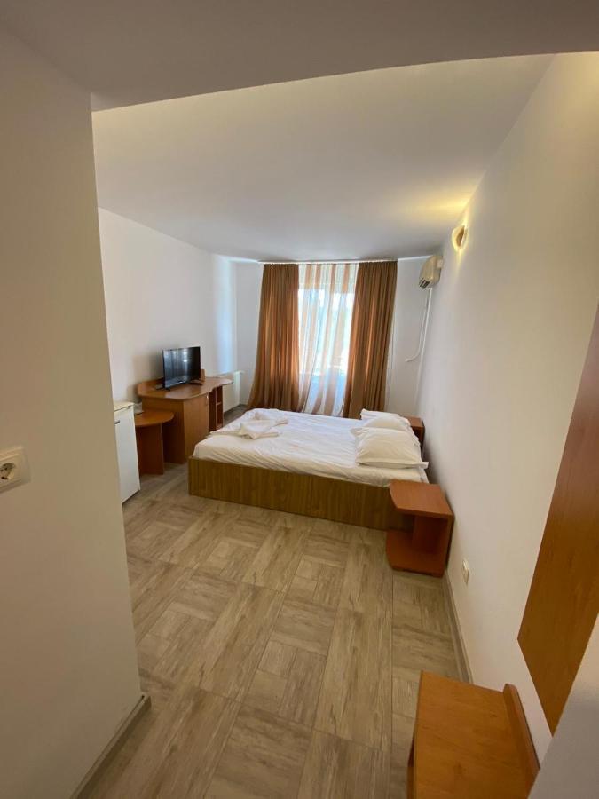 Hotel Gorj Zsilvásárhely Kültér fotó