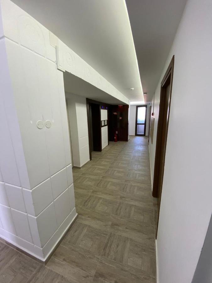 Hotel Gorj Zsilvásárhely Kültér fotó