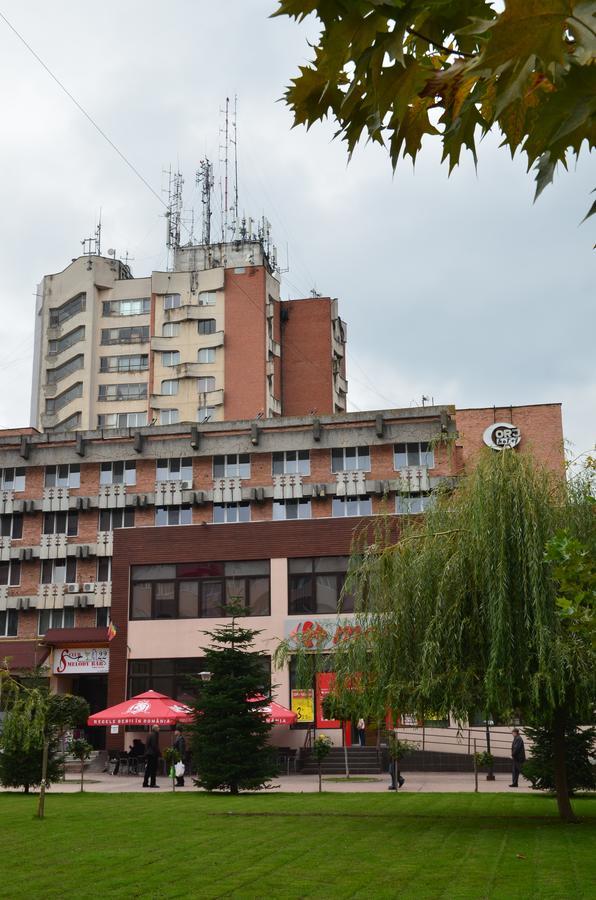 Hotel Gorj Zsilvásárhely Kültér fotó