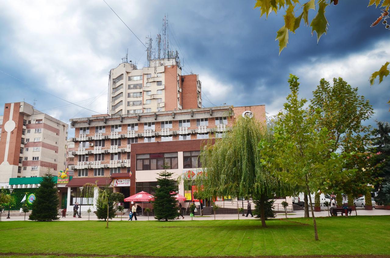 Hotel Gorj Zsilvásárhely Kültér fotó