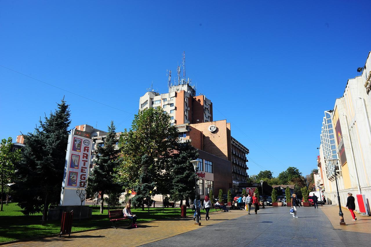 Hotel Gorj Zsilvásárhely Kültér fotó